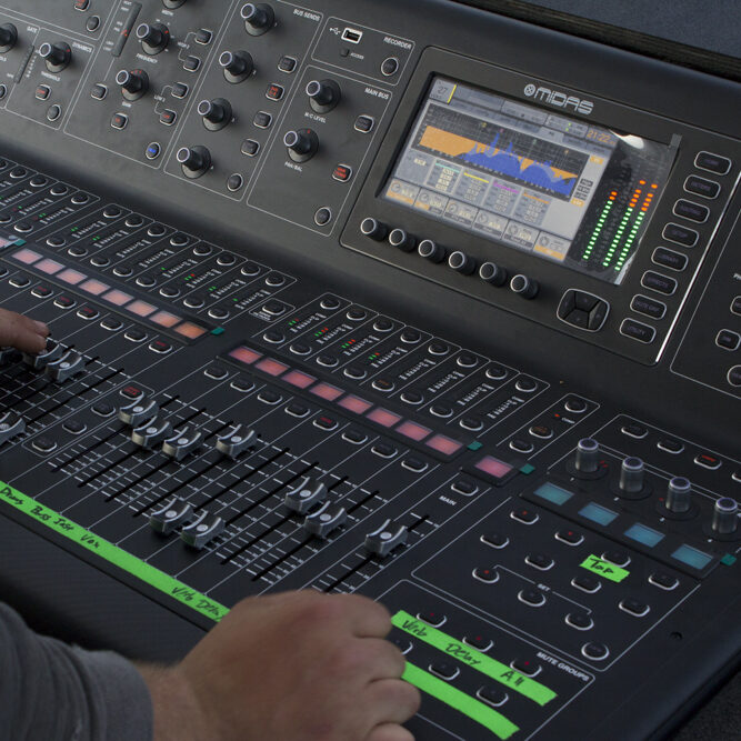 Midas m32 Console with 2 DL16 Snake Head Rental