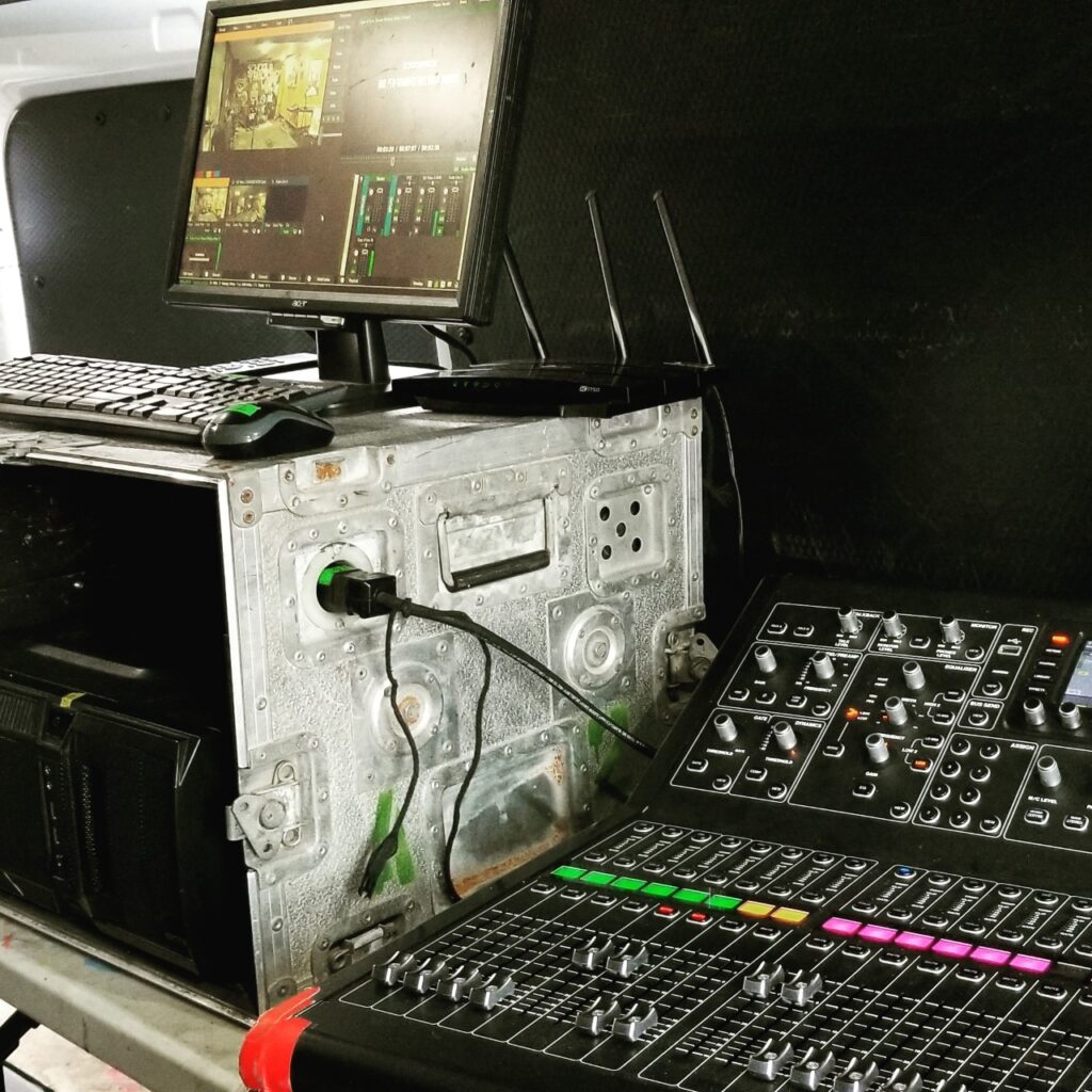 Seamless integration of in‑person and virtual audiences with broadcast‑quality streaming.