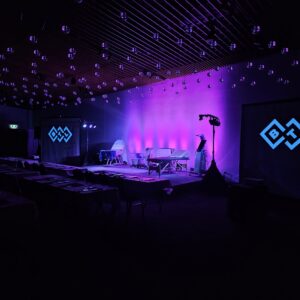 10 Battery Powered Uplight Rental